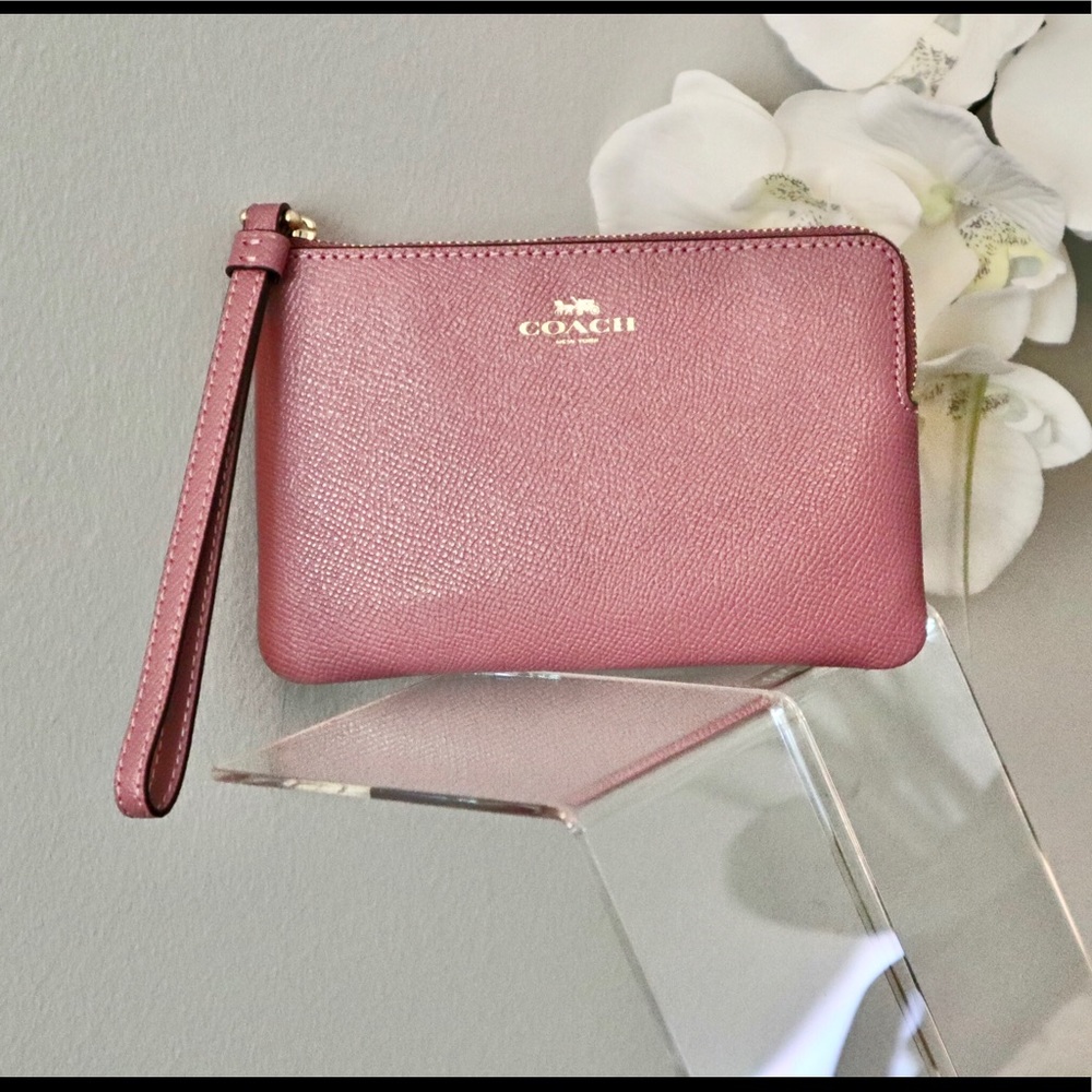 Coach Wristlet (Rose) *NWT*